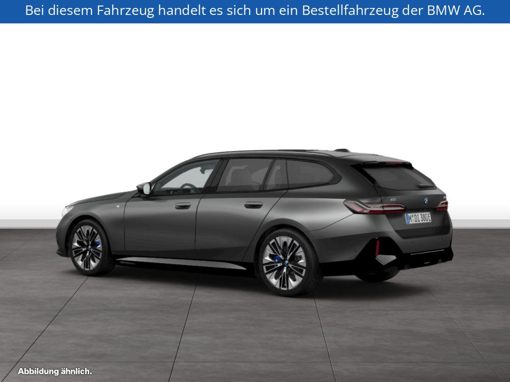Fahrzeugabbildung BMW i5 M60 xDrive Touring