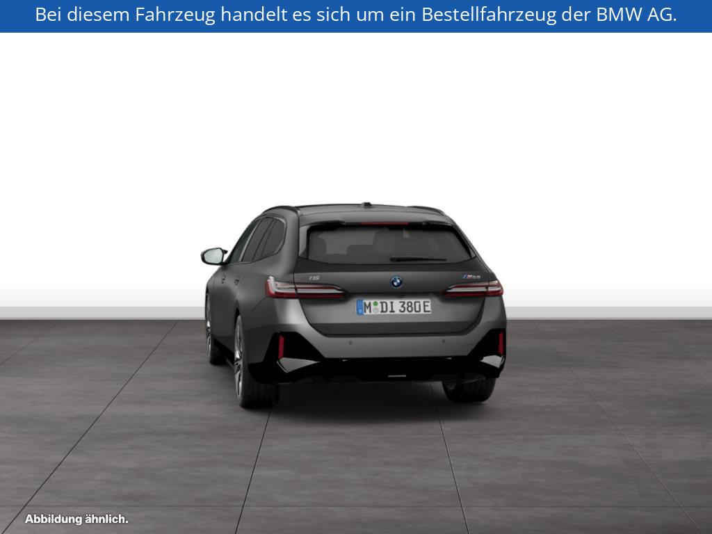Fahrzeugabbildung BMW i5 M60 xDrive Touring