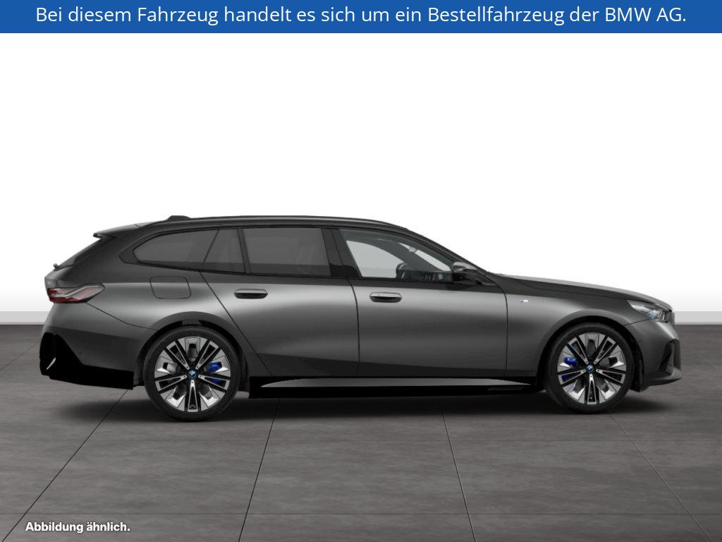 Fahrzeugabbildung BMW i5 M60 xDrive Touring