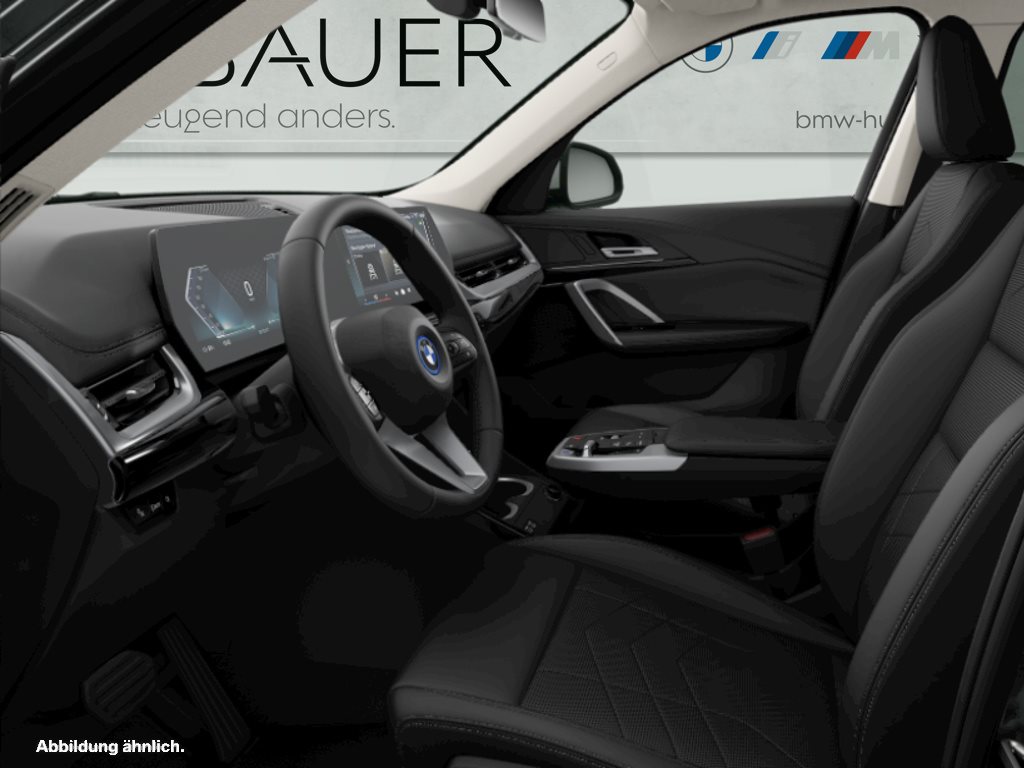 Fahrzeugabbildung BMW iX1 eDrive20 [xLine, AHK, ACC, RFK, 18 LMR, LED, SHZ]