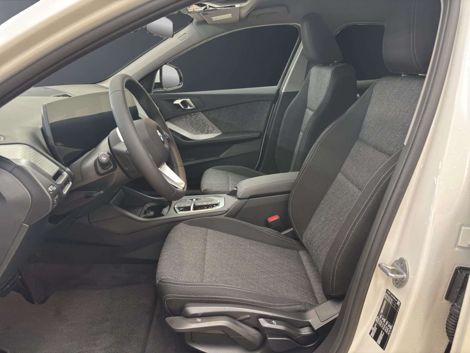 Fahrzeugabbildung BMW 120 [M Sport, Navi, 18 LMR, RFK, SHZ, LED]
