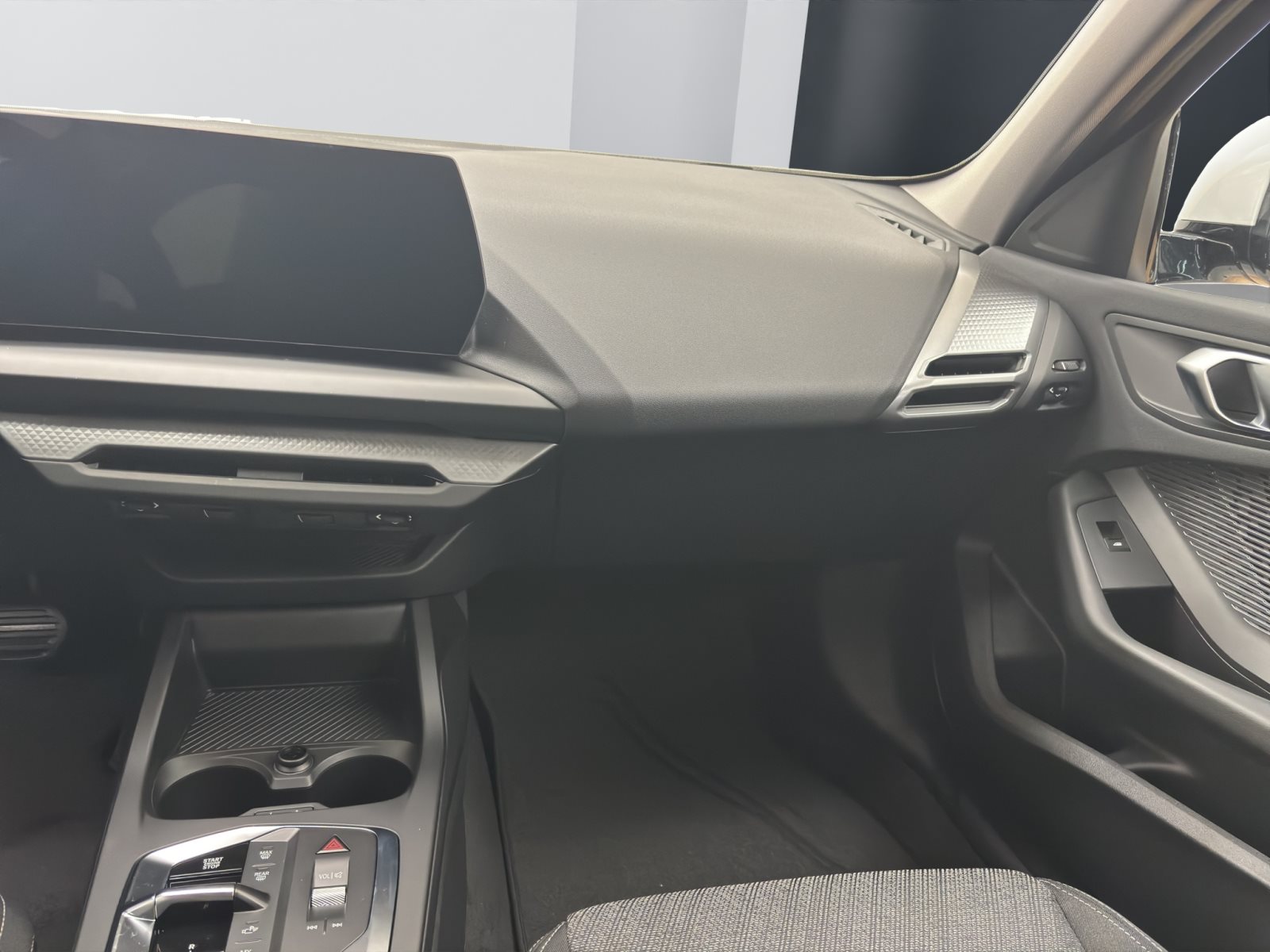 Fahrzeugabbildung BMW 120 [M Sport, Navi, 18 LMR, RFK, SHZ, LED]