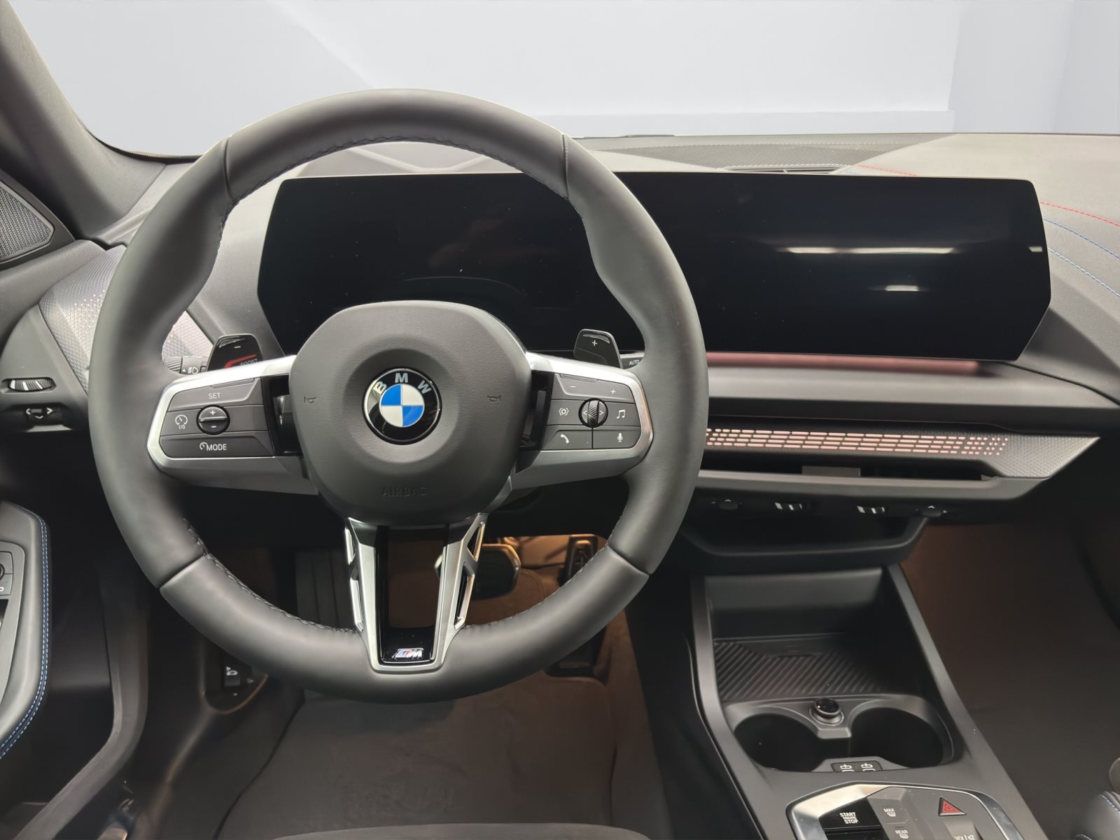 Fahrzeugabbildung BMW 220 Gran Coupé [M Sport Pro, HUD, ACC, AHK]