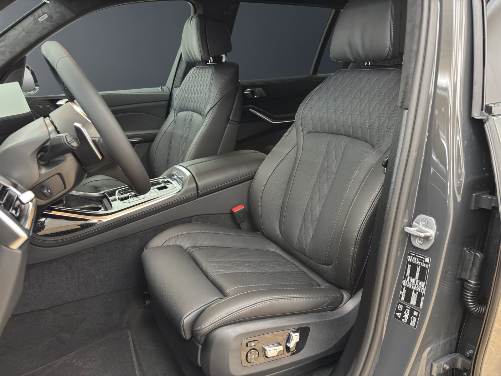 Fahrzeugabbildung BMW X7 xDrive40d [M Sport Pro, HUD, AHK, ACC, 22 LMR]