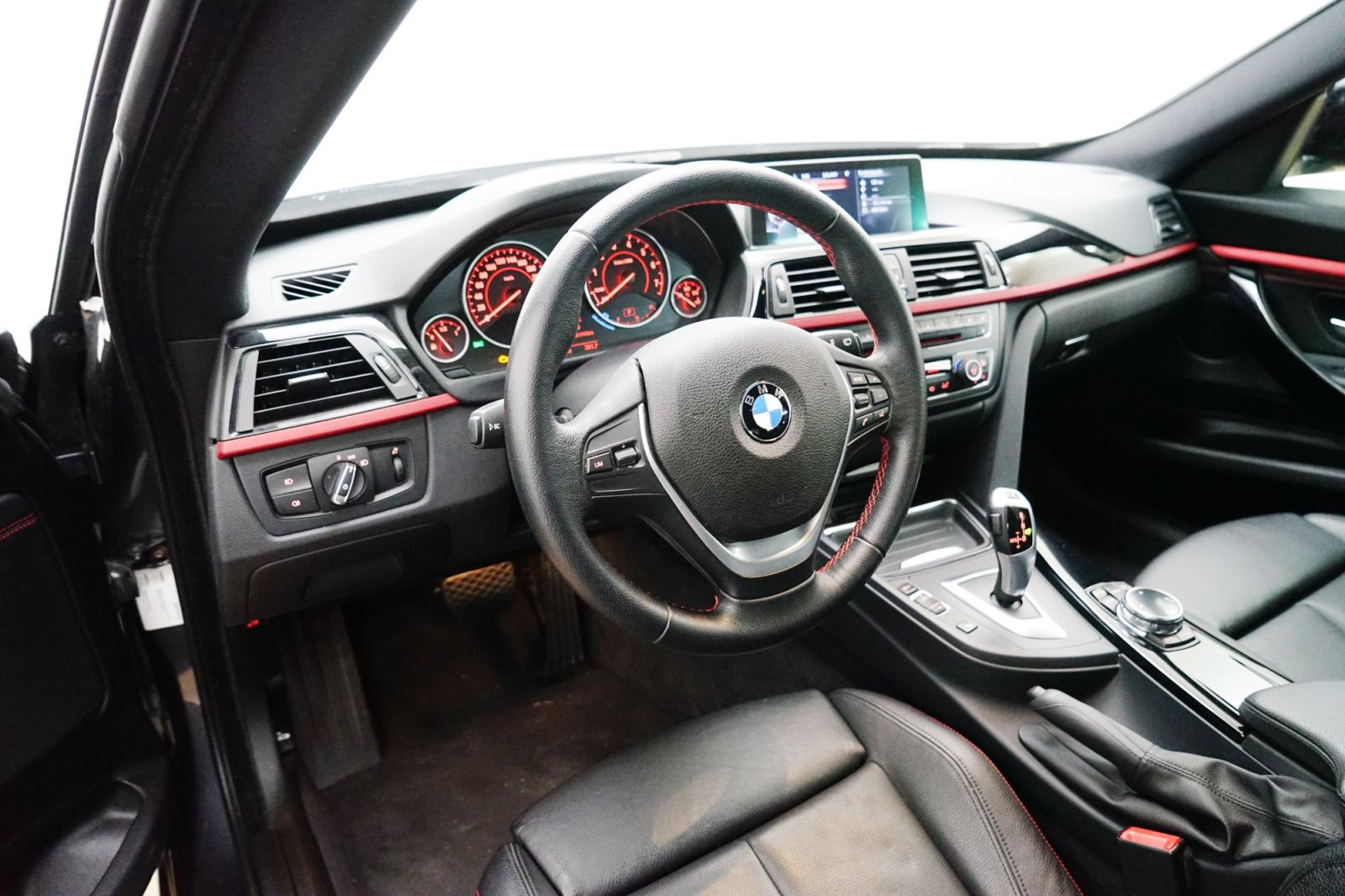 Fahrzeugabbildung BMW 328i Gran Turismo [Sport Line, Navi Prof., RFK]