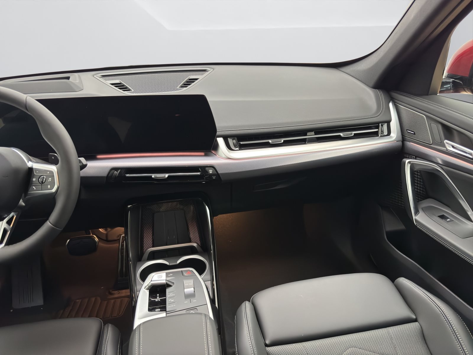 Fahrzeugabbildung BMW X1 xDrive30e [M Sport Pro, HUD, AHK, ACC, 19 LMR]
