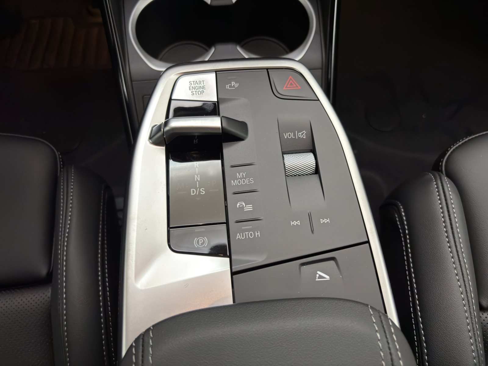 Fahrzeugabbildung BMW X1 xDrive30e [M Sport Pro, HUD, AHK, ACC, 19 LMR]