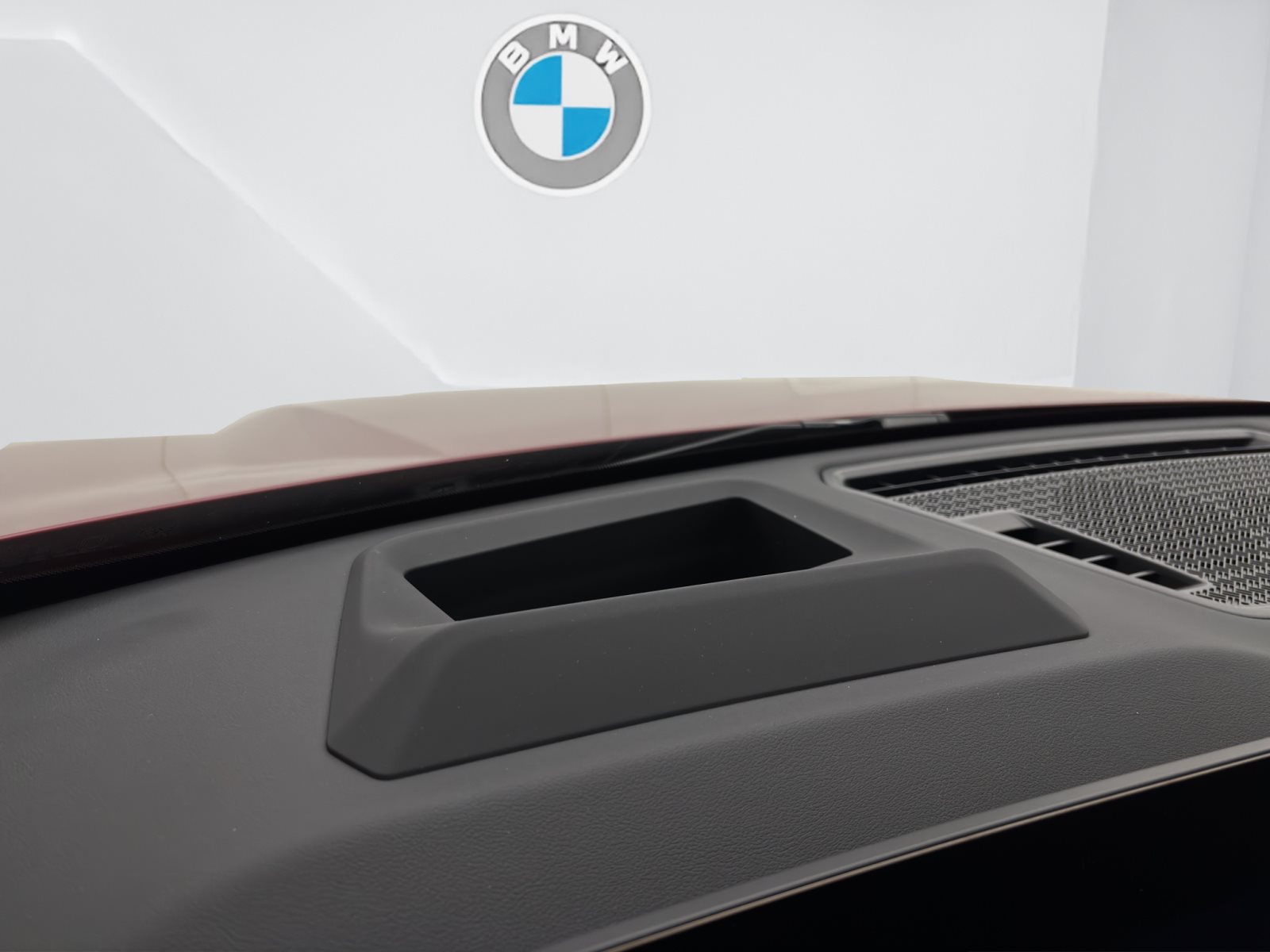 Fahrzeugabbildung BMW X1 xDrive30e [M Sport Pro, HUD, AHK, ACC, 19 LMR]