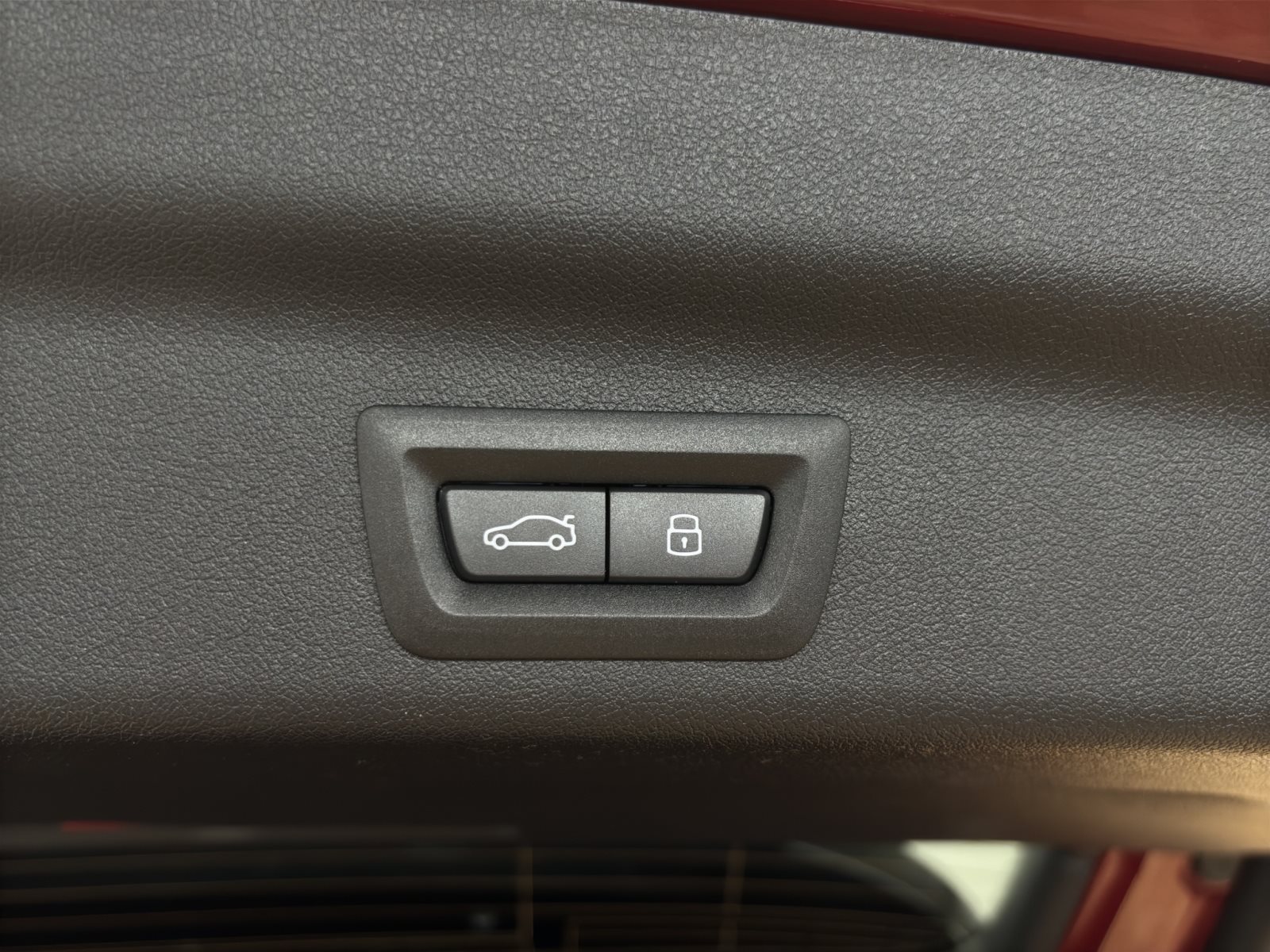 Fahrzeugabbildung BMW X1 xDrive30e [M Sport Pro, HUD, AHK, ACC, 19 LMR]