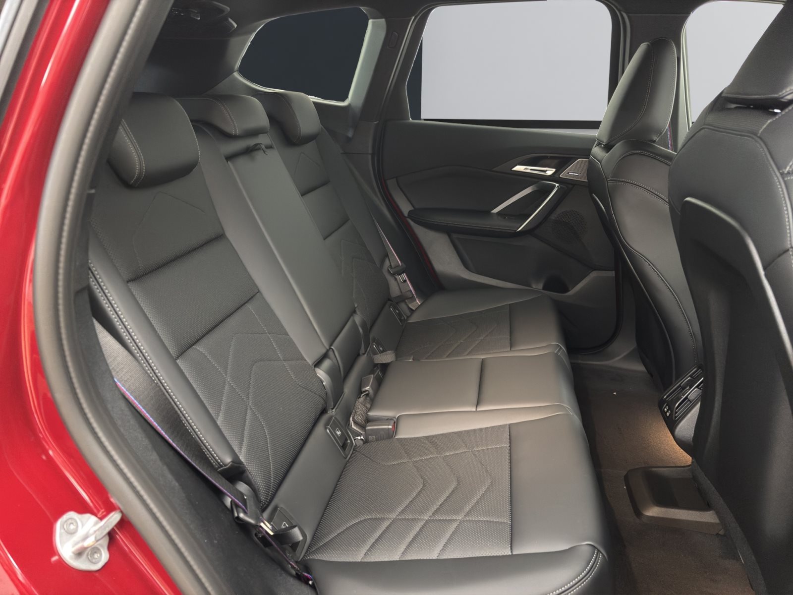 Fahrzeugabbildung BMW X1 xDrive30e [M Sport Pro, HUD, AHK, ACC, 19 LMR]