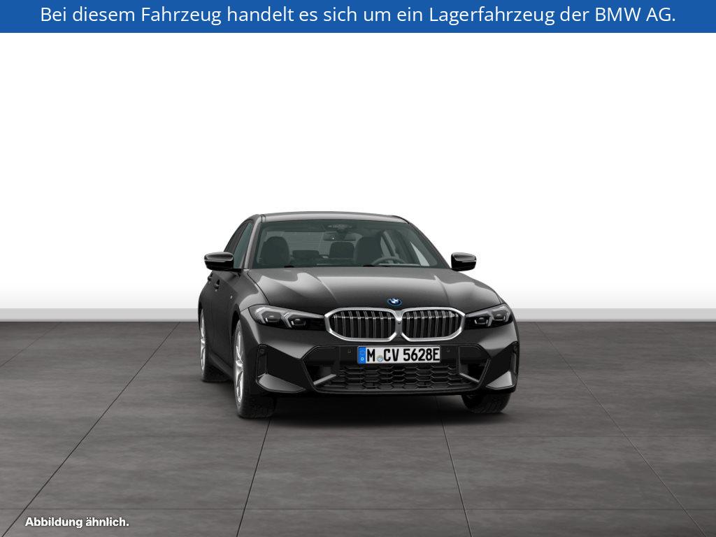 Fahrzeugabbildung BMW 330e xDrive Limousine