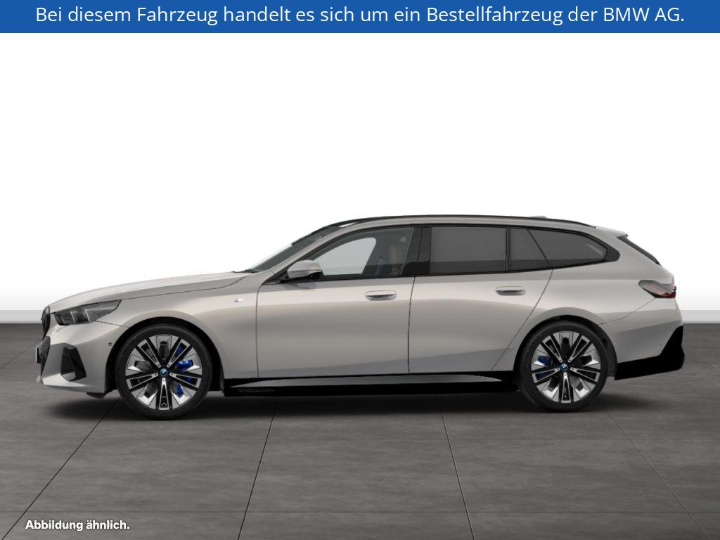 Fahrzeugabbildung BMW i5 eDrive40 Touring