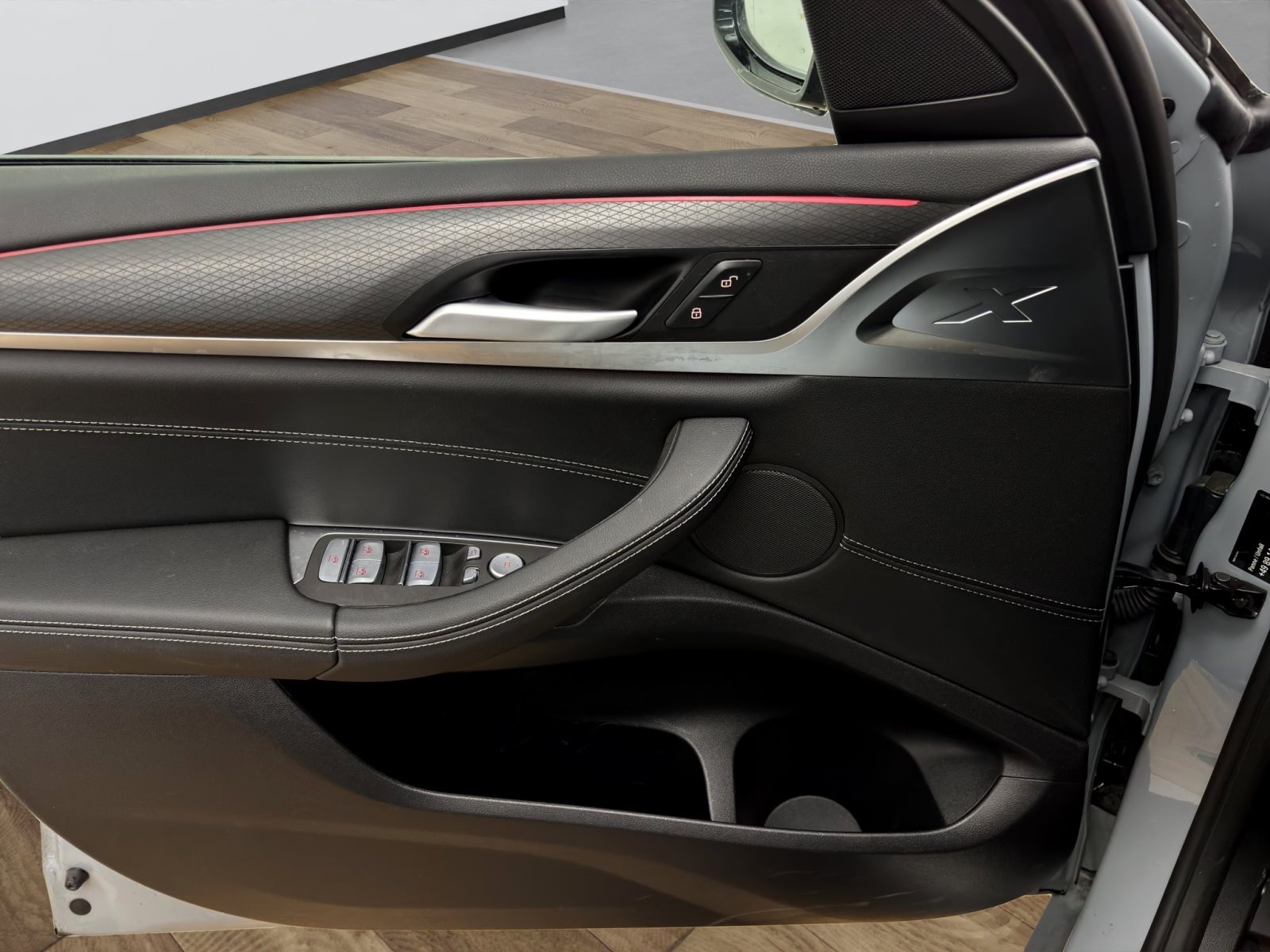 Fahrzeugabbildung BMW X4 xDrive30d [M Sport, Laser, Pano, AHK, ACC]