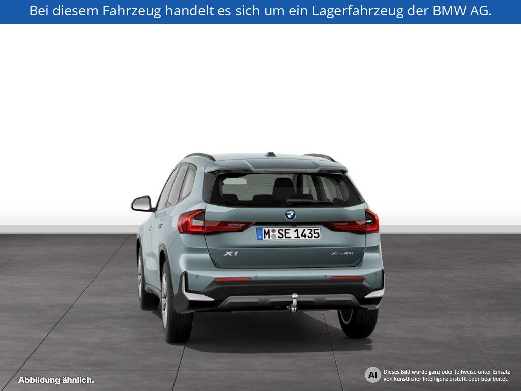 Fahrzeugabbildung BMW X1 xDrive23i