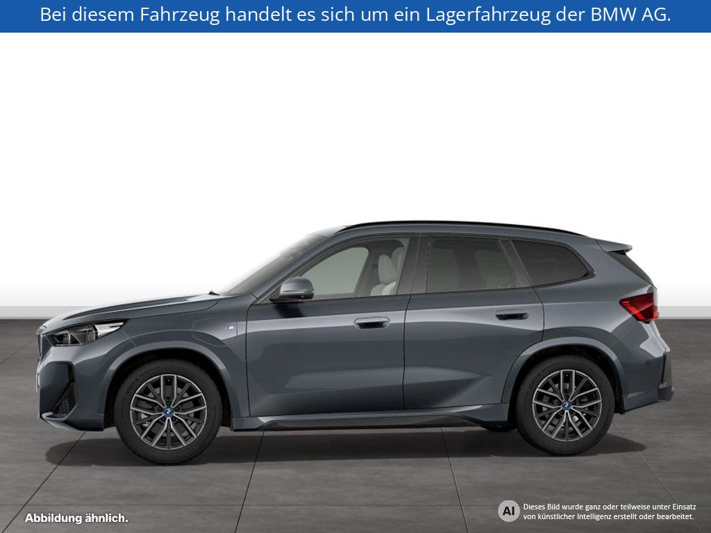Fahrzeugabbildung BMW X1 xDrive30e