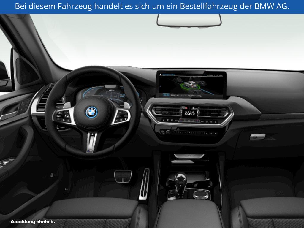 Fahrzeugabbildung BMW X3 xDrive30e