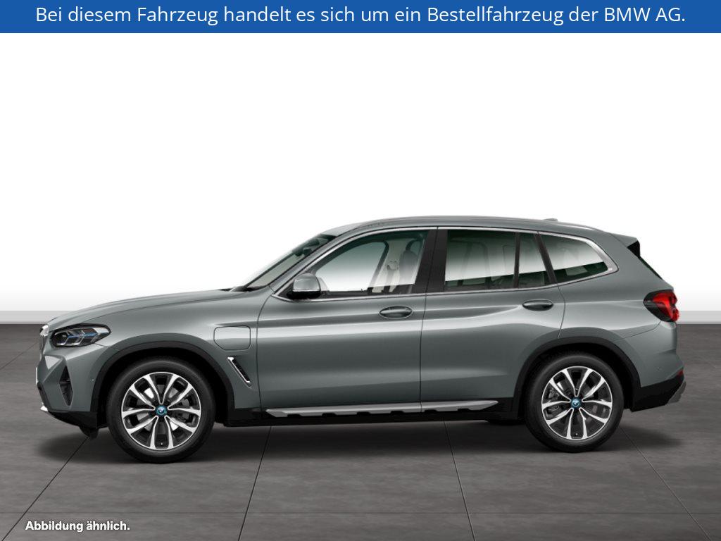 Fahrzeugabbildung BMW X3 xDrive30e