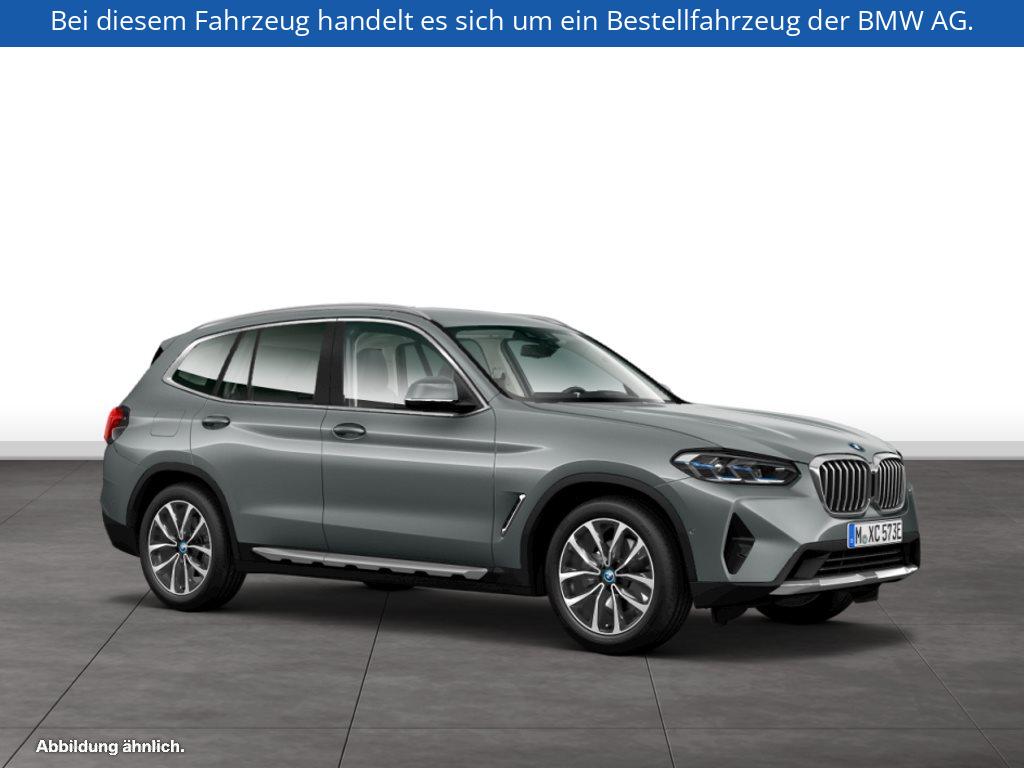 Fahrzeugabbildung BMW X3 xDrive30e