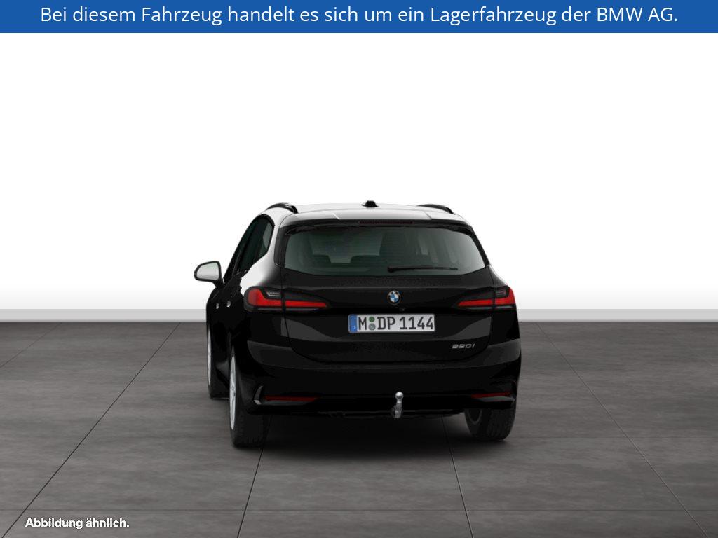 Fahrzeugabbildung BMW 220i Active Tourer