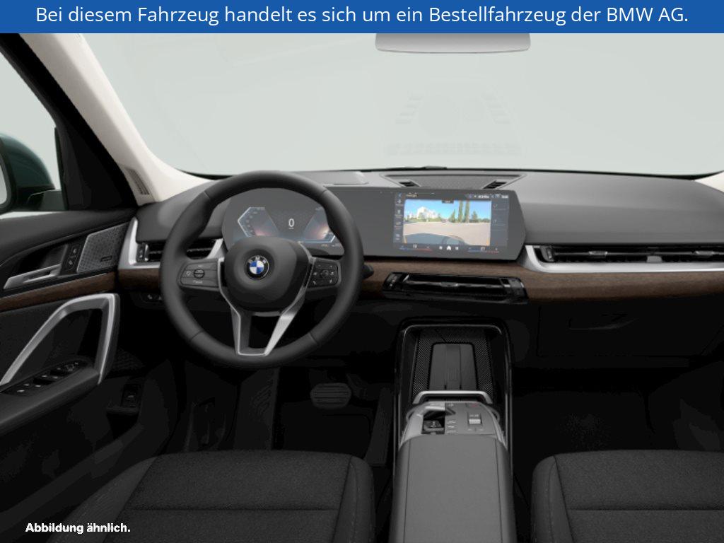 Fahrzeugabbildung BMW X1 sDrive20i
