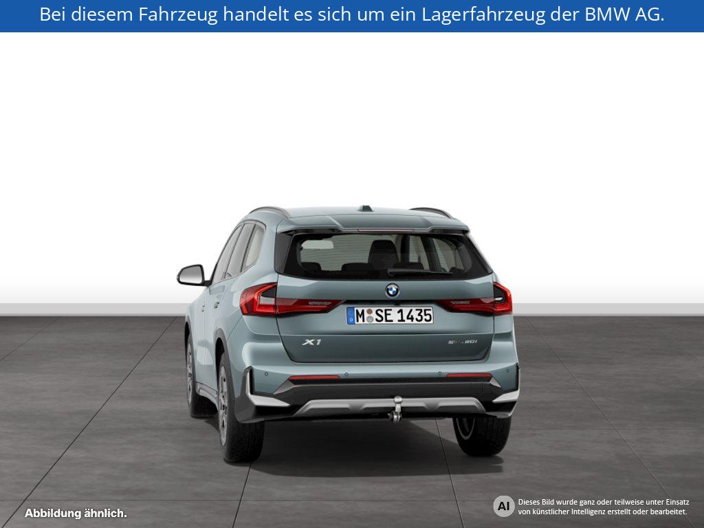 Fahrzeugabbildung BMW X1 sDrive20i