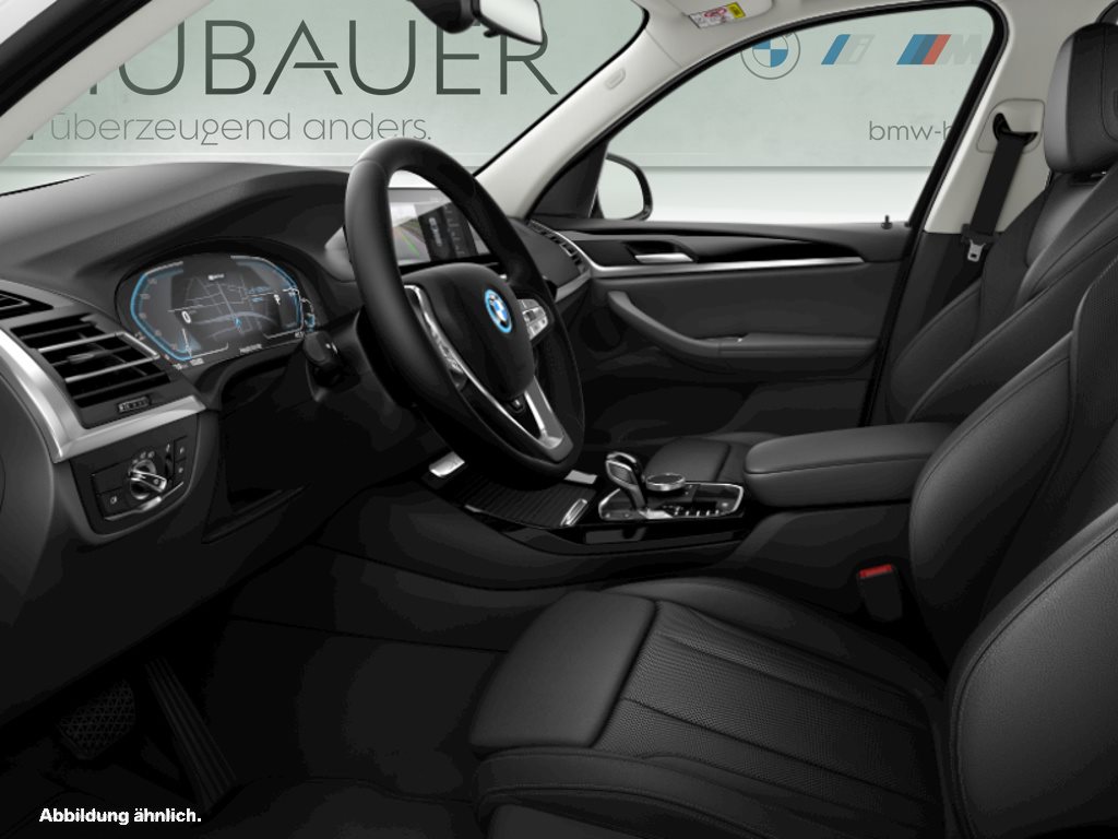 Fahrzeugabbildung BMW X3 xDrive30e [Live Cockpit+, ACC, RFK, SHZ, LRH]
