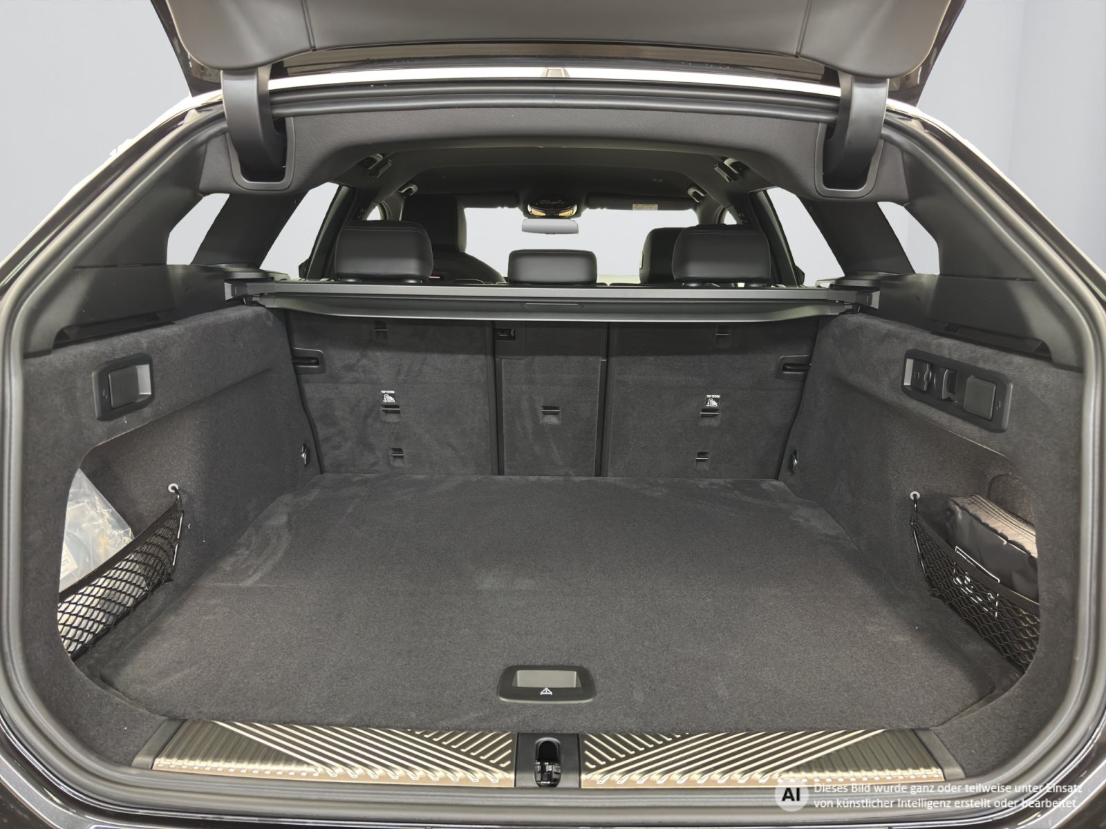Fahrzeugabbildung BMW 520d xDrive Touring [M Sport, HUD, AHK, ACC, 20 LMR]