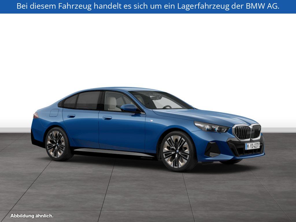 Fahrzeugabbildung BMW i5 xDrive40