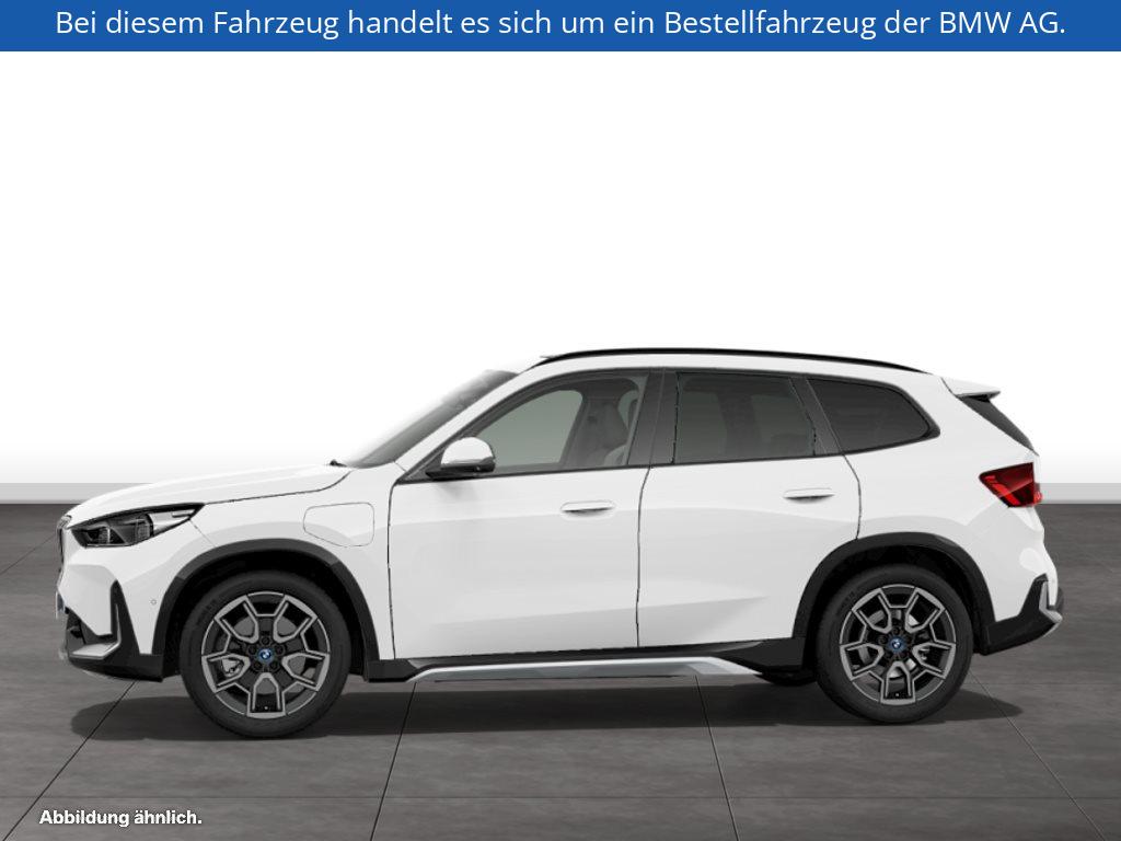 Fahrzeugabbildung BMW X1 xDrive30e
