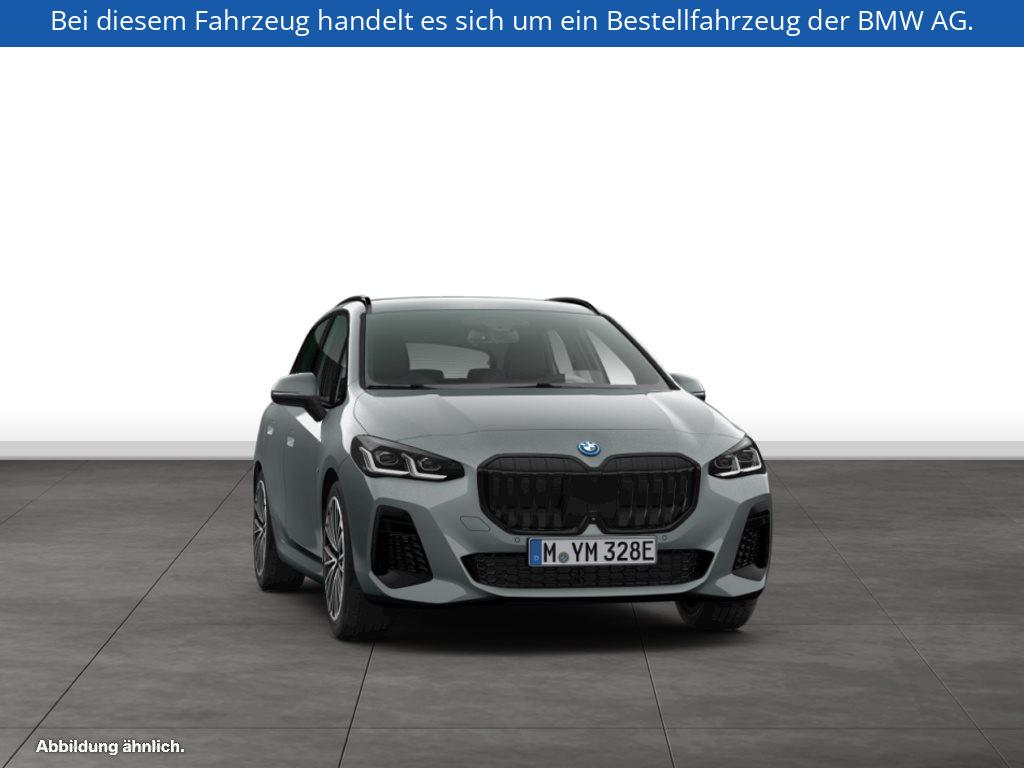 Fahrzeugabbildung BMW 230e xDrive Active Tourer