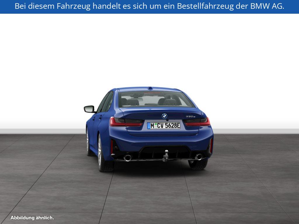 Fahrzeugabbildung BMW 330e Limousine