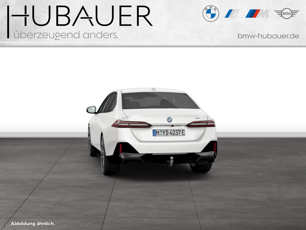 Fahrzeugabbildung BMW i5 xDrive40 Limousine [M Sport, DA Prof., B&W]