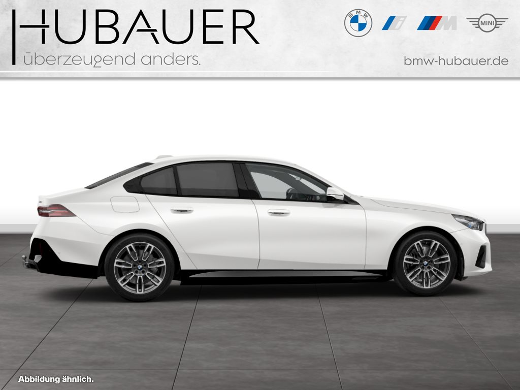 Fahrzeugabbildung BMW i5 xDrive40 Limousine [M Sport, DA Prof., B&W]