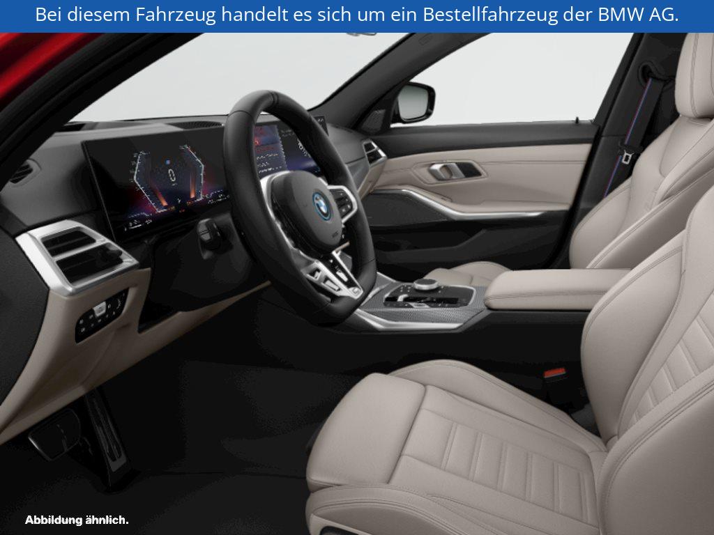 Fahrzeugabbildung BMW 330e Touring
