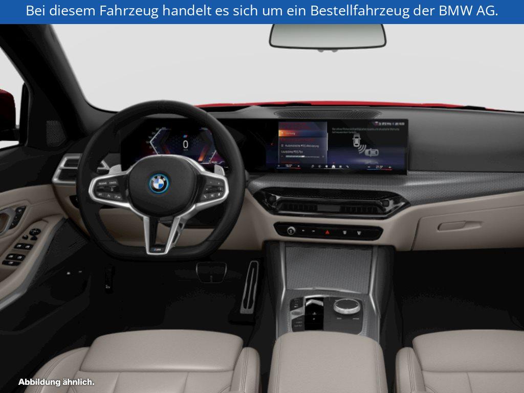 Fahrzeugabbildung BMW 330e Touring