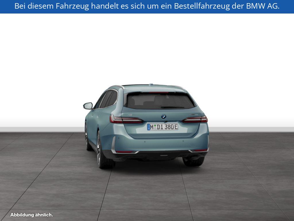 Fahrzeugabbildung BMW i5 eDrive40 Touring