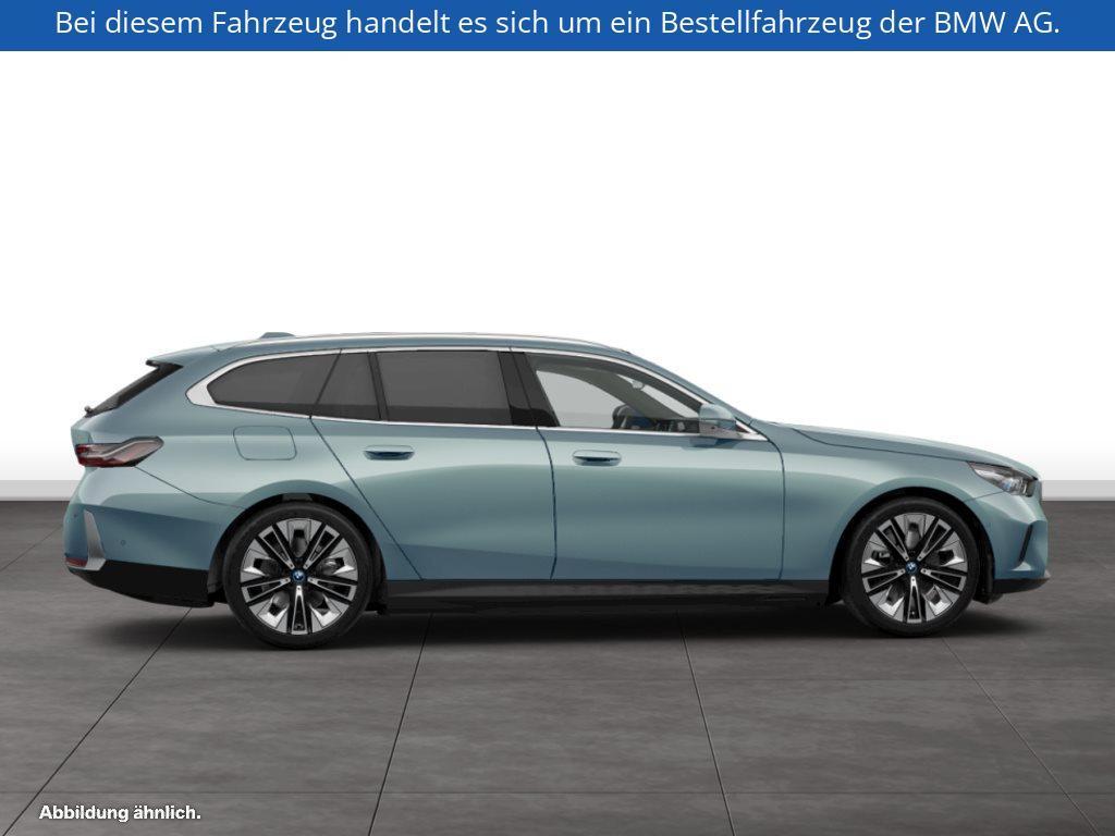 Fahrzeugabbildung BMW i5 eDrive40 Touring
