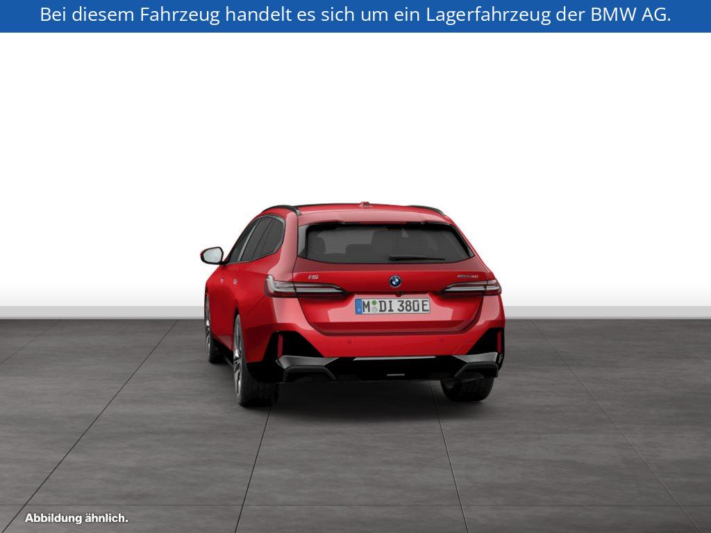 Fahrzeugabbildung BMW i5 xDrive40 Touring