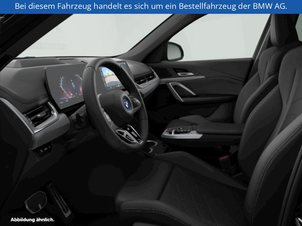 Fahrzeugabbildung BMW iX1 xDrive30