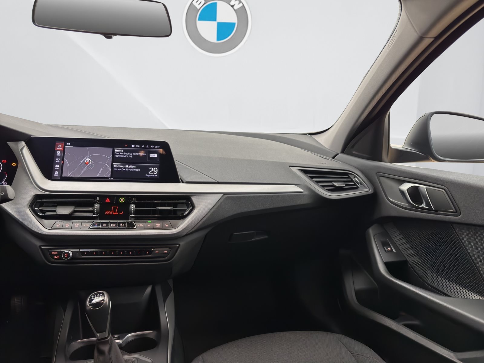 Fahrzeugabbildung BMW 118i 5-Türer [LC Prof., PDC, SHZ, LED, Temp]