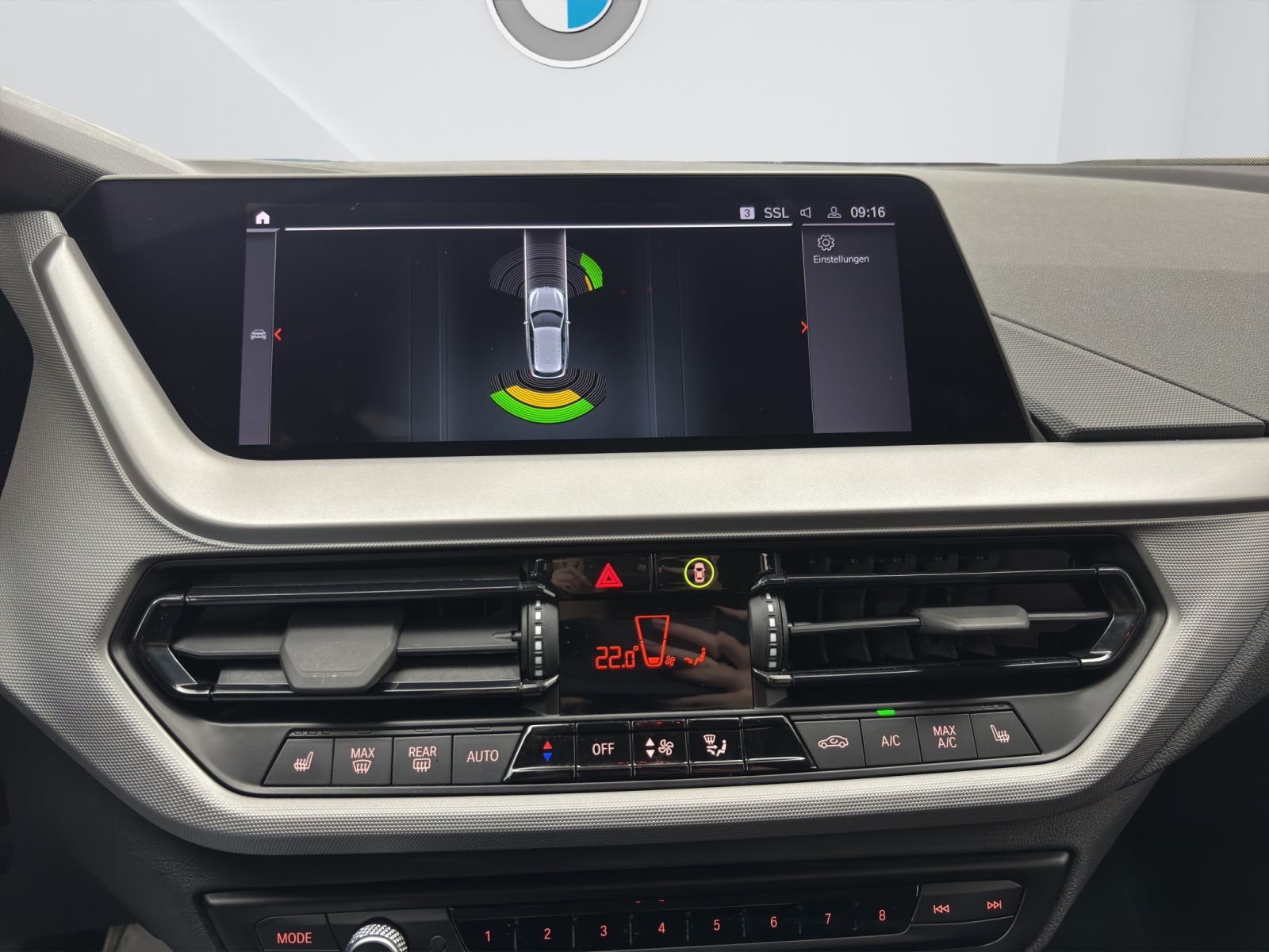 Fahrzeugabbildung BMW 118i 5-Türer [LC Prof., PDC, SHZ, LED, Temp]