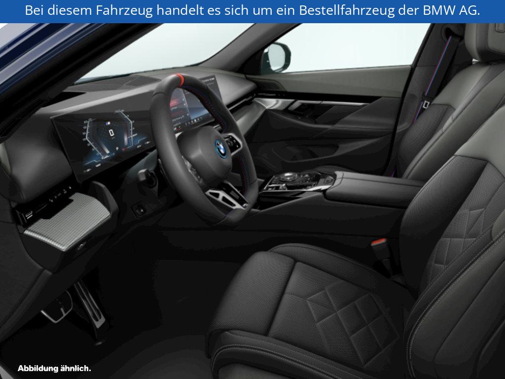 Fahrzeugabbildung BMW i5 M60 xDrive Limousine
