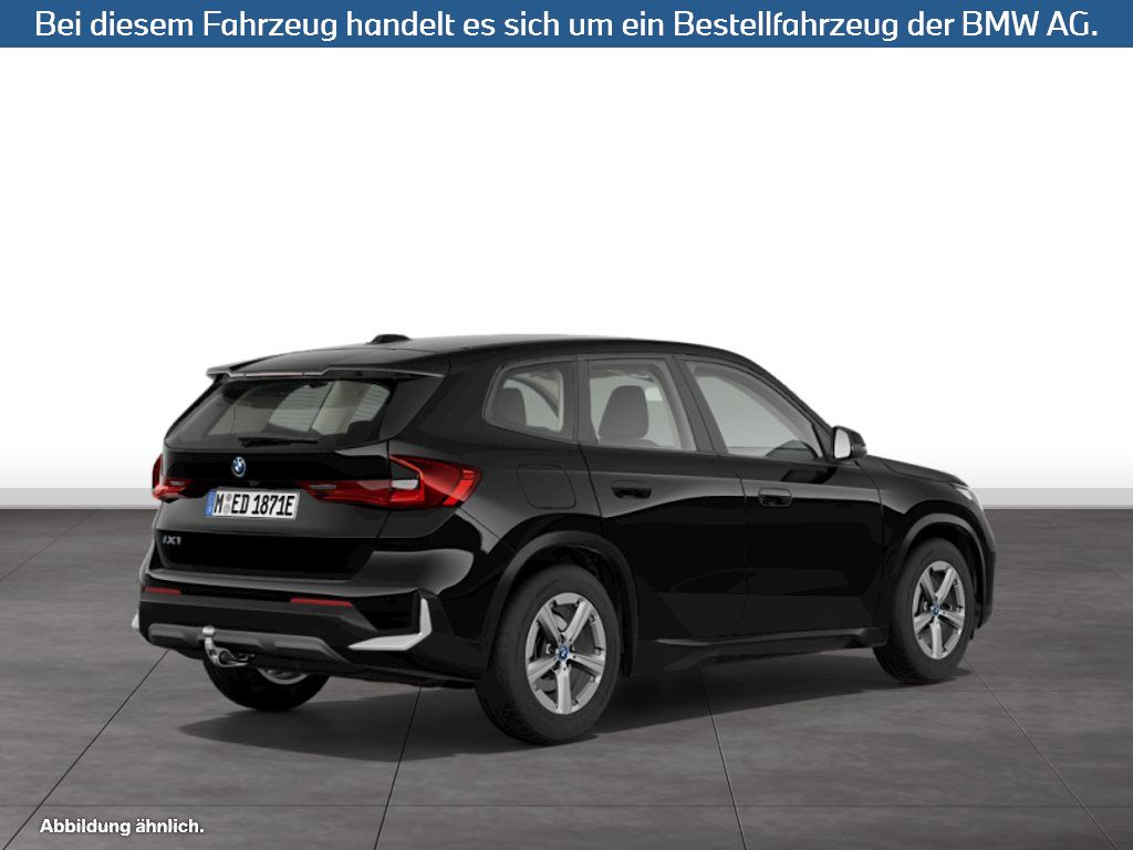 Fahrzeugabbildung BMW iX1 xDrive30
