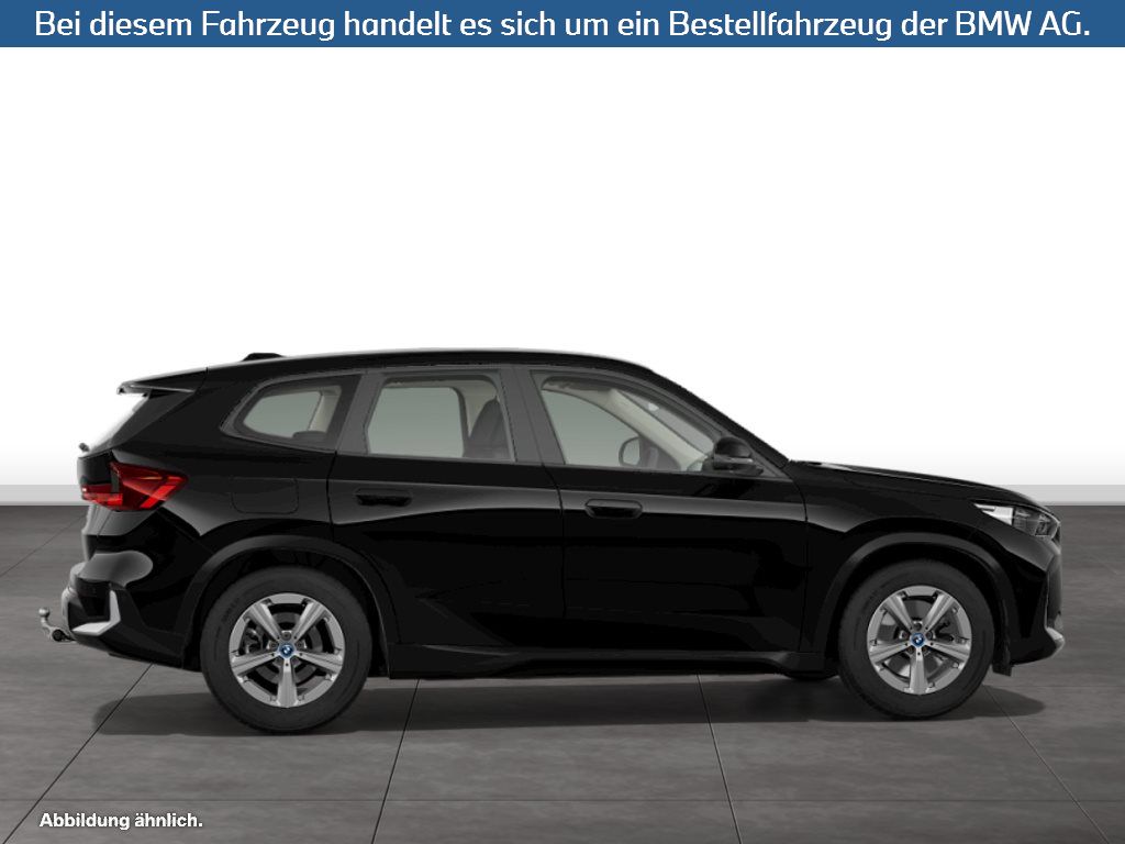 Fahrzeugabbildung BMW iX1 xDrive30