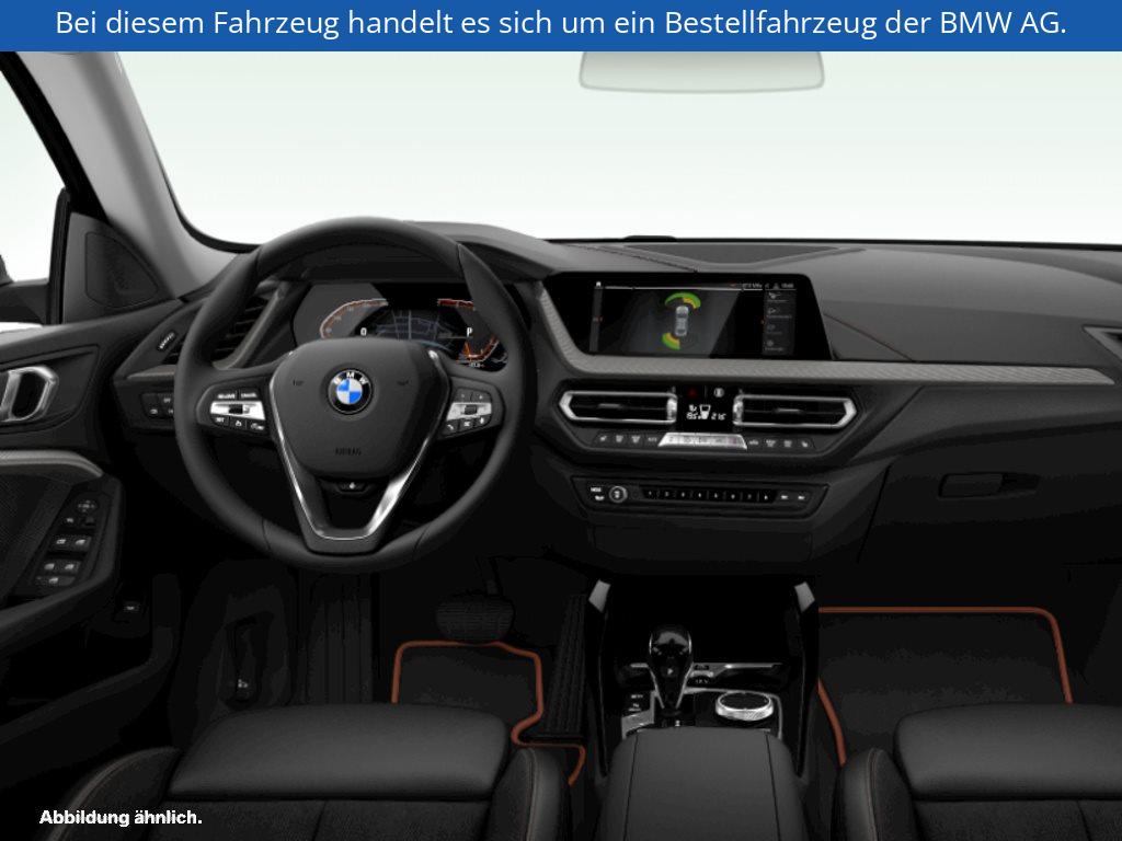 Fahrzeugabbildung BMW 218i Gran Coupé