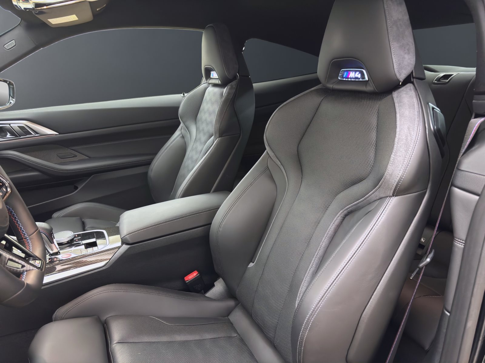 Fahrzeugabbildung BMW M4 Competition Coupé [HK Sound, HUD, RFK]