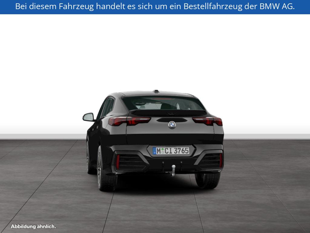 Fahrzeugabbildung BMW X2 sDrive18d
