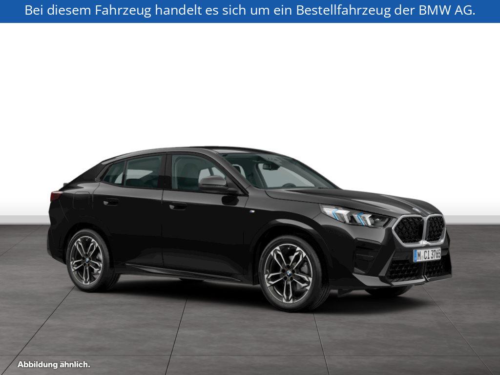 Fahrzeugabbildung BMW X2 sDrive18d
