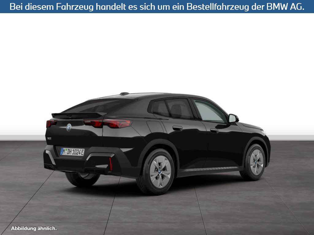 Fahrzeugabbildung BMW iX2 xDrive30
