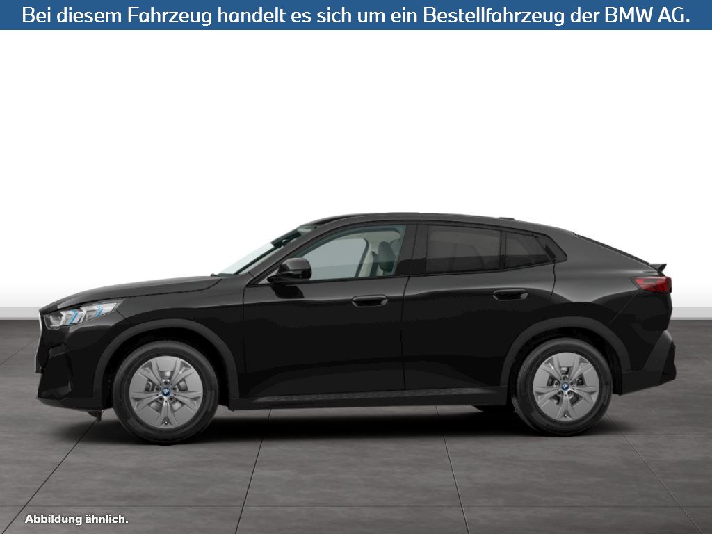 Fahrzeugabbildung BMW iX2 xDrive30